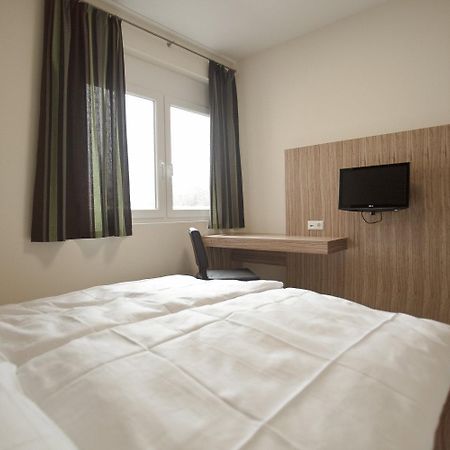 Hotel Maxis - Digitaler Self-Check-In - คาร์ลสบาด ภายนอก รูปภาพ
