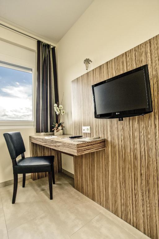 Hotel Maxis - Digitaler Self-Check-In - คาร์ลสบาด ภายนอก รูปภาพ