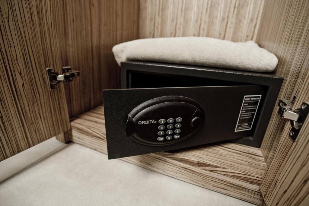 Hotel Maxis - Digitaler Self-Check-In - คาร์ลสบาด ภายนอก รูปภาพ